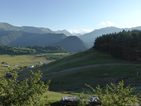 Georgia Gt Caucasus Mts, Greater Caucasus Mountains, View from Omalo, Walkopedia