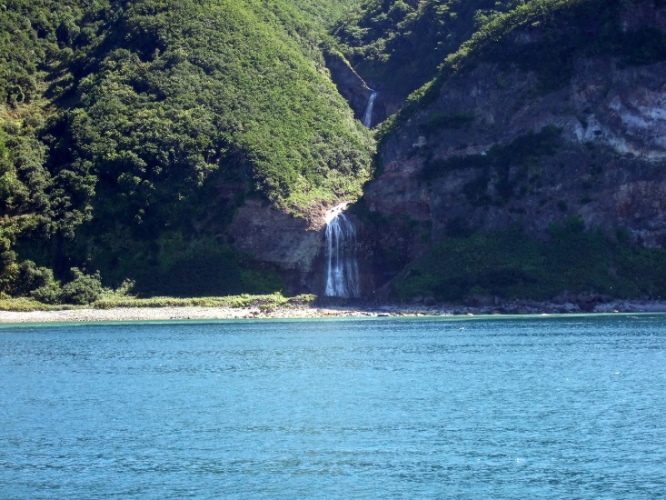 Japan Hokkaido, Shiretoko Peninsula , Scene from pleasure boat, Walkopedia