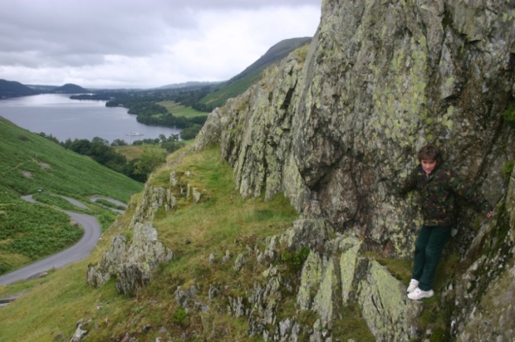 United Kingdom England Lake District, Martindale, Martindale - Archie's Rock, above Howton Dale, looking onto Ullswater, Walkopedia