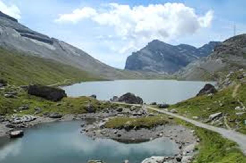 Switzerland Bernese Oberland, Gemmi Pass, Daubensee nach S??den , Walkopedia