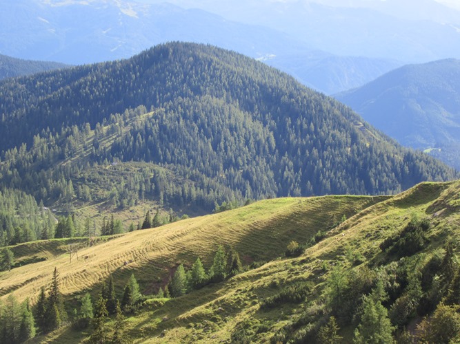 Austria The Dachstein, Pennerweg, South from Sudwandhutte, evening, Walkopedia