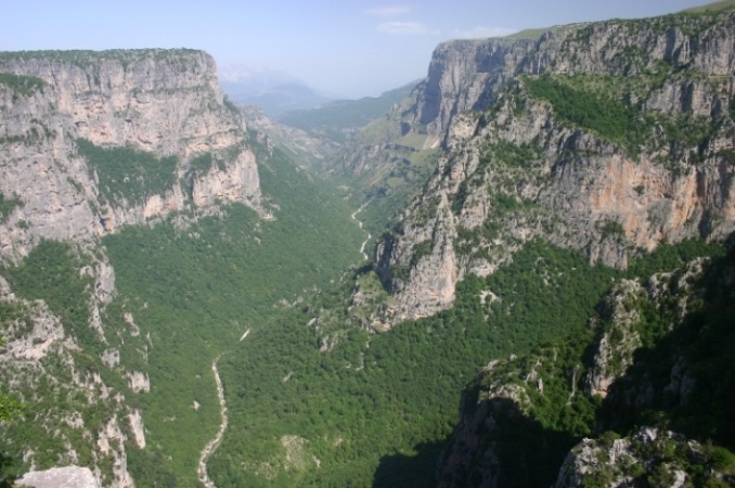 Down the Vikos Gorge - © William Mackesy... Pindos/Vikos Circuit: Down the Vikos Gorge - © William Mackesy...