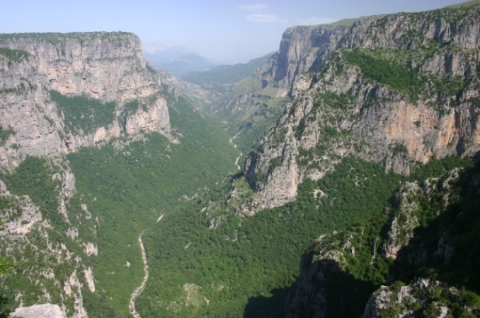 , Pindos/Vikos Circuit, Down the Vikos Gorge, Walkopedia