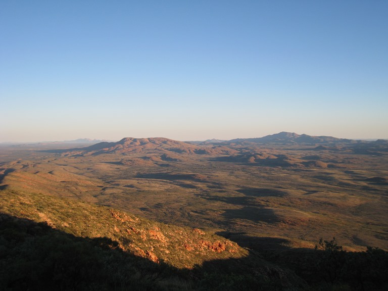 Australia Northern Territory, Larapinta Trail, From Mt Sonder, Walkopedia