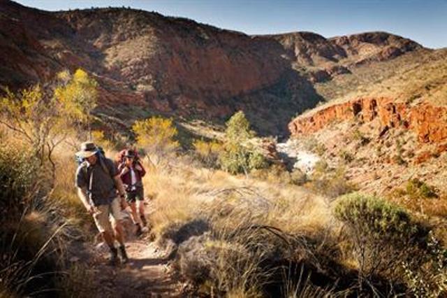 Australia Northern Territory, Larapinta Trail, Ormiston Gorge, Walkopedia