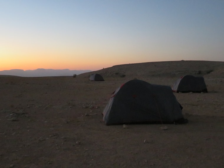 Oman Eastern Hajar Mountains, Across the Selma Pateau (E35), Campsite, high plateau, Walkopedia