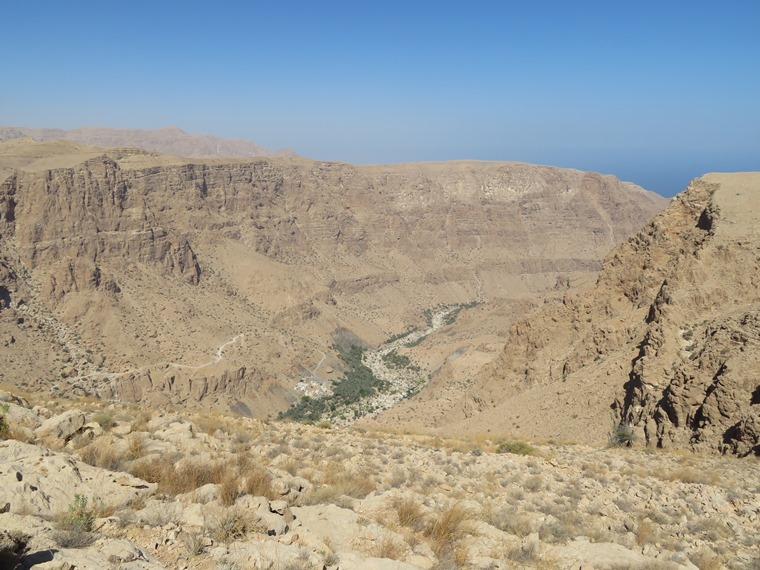 Oman Eastern Hajar Mountains, Across the Selma Pateau (E35), Wadi Tiwi, Walkopedia