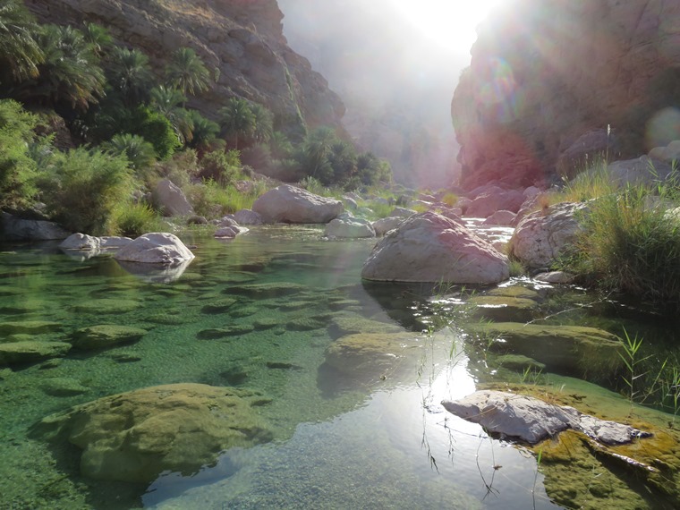 Oman Eastern Hajar Mountains, Across the Selma Pateau (E35), Bathing pool, Wadi Tiwi, Walkopedia