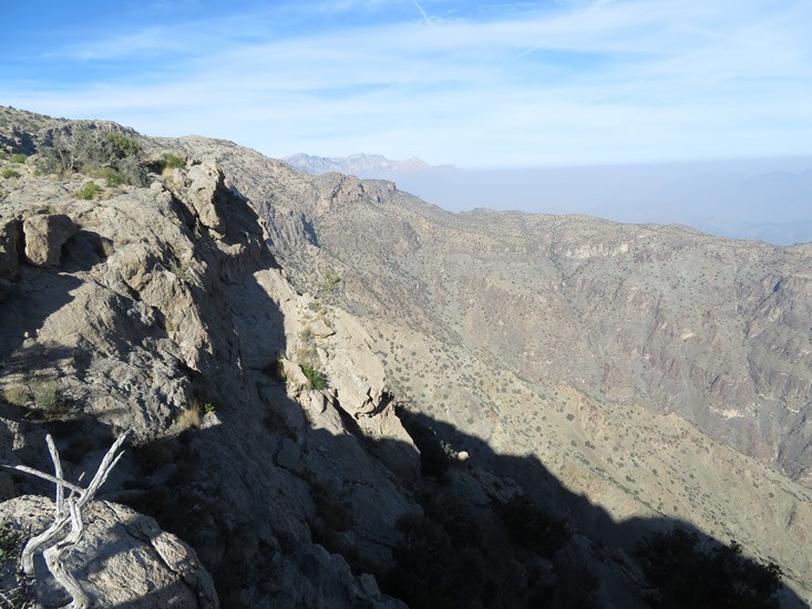 Oman Western Hajar Mts: Jebel Akhdar, Qiyut to Ar Roos Traverse , , Walkopedia