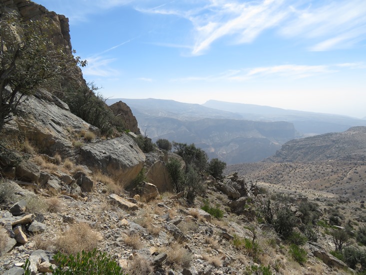 Oman Western Hajar Mts: Jebel Akhdar, Qiyut to Ar Roos Traverse , , Walkopedia