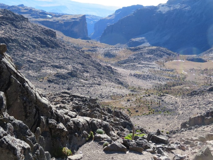 Kenya Mount Kenya, Chogoria Route, Chogoria, down toward Temple flats and top of gorges velley, Walkopedia