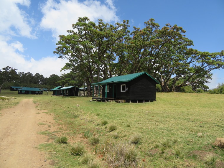 Kenya Mount Kenya, Chogoria Route, Chogoria, Banda Huts, Walkopedia