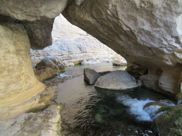 Oman, Hajar Mountains, E Hajar, Wadi Bani Khalid, Walkopedia