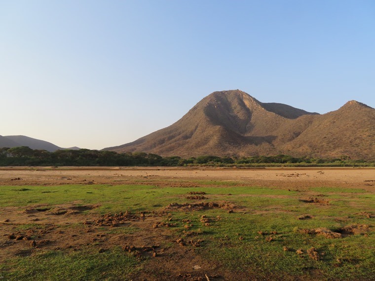 Kenya, Matthews Range Walking Safari, Matthews Range Walking Safari - Milgis bed, evening day 2, Walkopedia