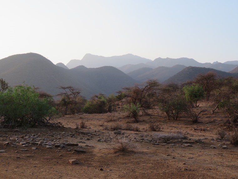 Kenya, Matthews Range Walking Safari, Matthews Range Walking Safari - Early light, Walkopedia