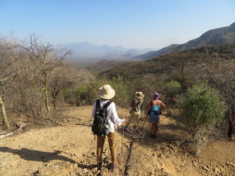 Kenya, Matthews Range Walking Safari, Matthews Range Walking Safari, Walkopedia