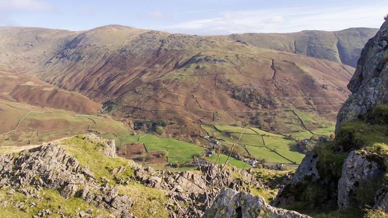 United Kingdom England Lake District, Grasmere / Far Easedale, Walk to Helm Crag , Walkopedia