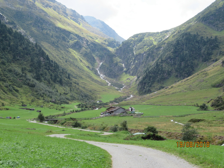 Austria Stubai Alps, Stubai Alps, B'suchalm, Langental valley, Walkopedia