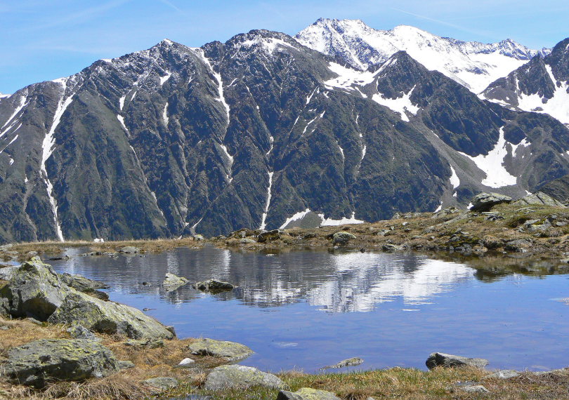 Austria Stubai Alps, Stubai Alps, Grosser Trogler and Wilder Freiger from near Mutterberger See, Walkopedia