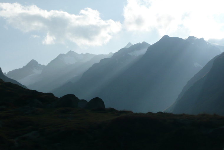 Austria Stubai Alps, Stubai Alps, View from the Franz-Senn-Hutte in the Stubai Alps to the west, Walkopedia