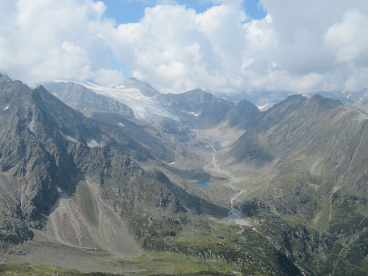 Austria Stubai Alps, Stubaier Hohenweg (Runde Tour), Sulzenau Hut, bottom right; glacier and high border ridge behind, Walkopedia