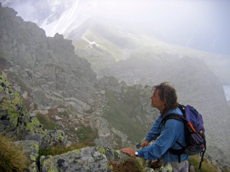 Austria Stubai Alps, Stubaier Hohenweg (Runde Tour), Schorsch still on top of the Innsbrucker hut., Walkopedia