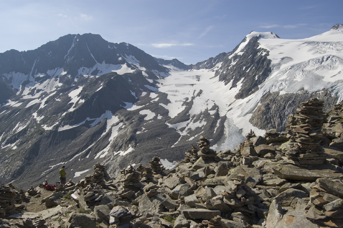 Austria Stubai Alps, Stubaier Hohenweg (Runde Tour), View to the ascent of Wilder Freiger, Walkopedia