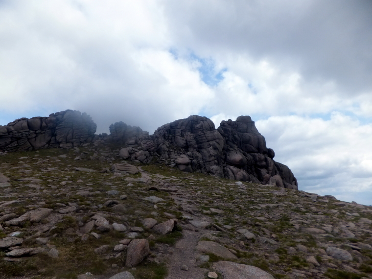 United Kingdom Scotland Cairngorms, Ben Avon, Ben Avon Tor , Walkopedia