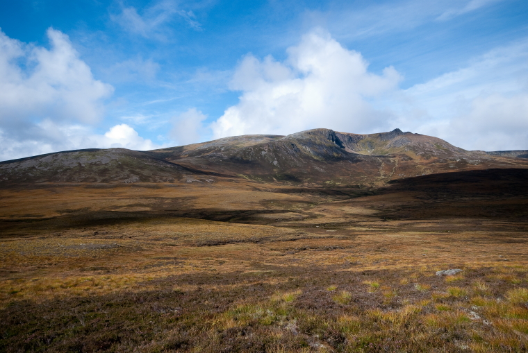 United Kingdom Scotland Cairngorms, Ben Avon, Ben a'Bhuird  from the east , Walkopedia