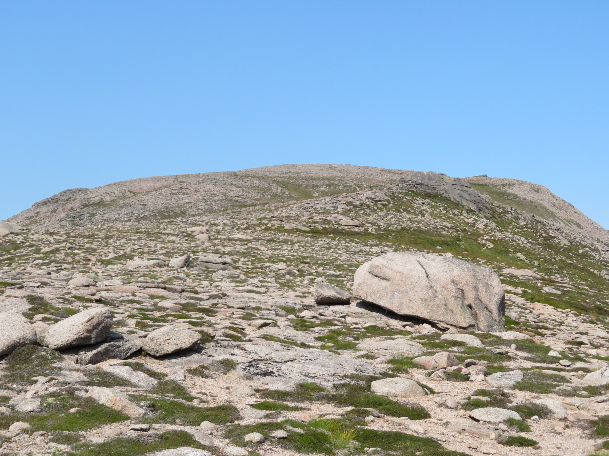 United Kingdom Scotland Cairngorms, Ben Macdui, Sron Riach ridge, Walkopedia