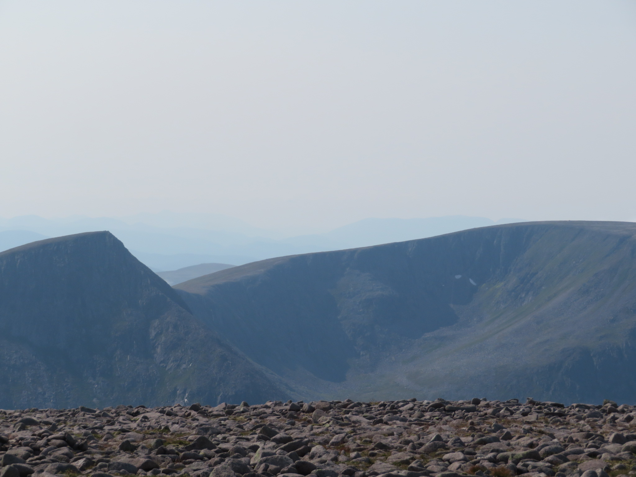 United Kingdom Scotland Cairngorms, Ben Macdui, Angel Peak from Ben Macdui, Walkopedia