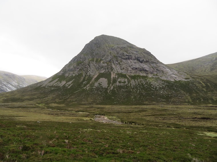 United Kingdom Scotland Cairngorms, Cairn Toul and Braeriach , Devil's Point from Dee valley, Walkopedia