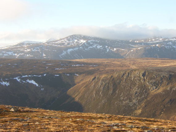 United Kingdom Scotland Cairngorms, Beinn a Bhuird , Moine Bhealaidh from the track up Beinn a Bhuird , Walkopedia