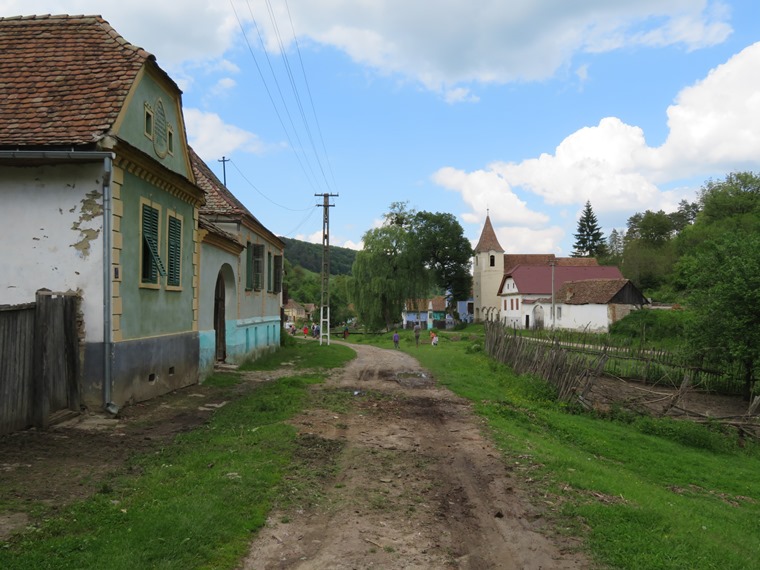 Romania Transylvania, Around Malancrav  , Floresti, Walkopedia