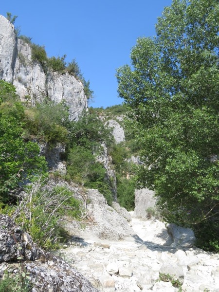 France Provence, Gorges d'Oppedette , Gorge bottom by Oppedette, Walkopedia