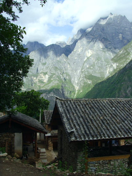 Tiger Leaping Gorge - - ©Olivia Packe... Tiger Leaping Gorge - - ©Olivia Packe...