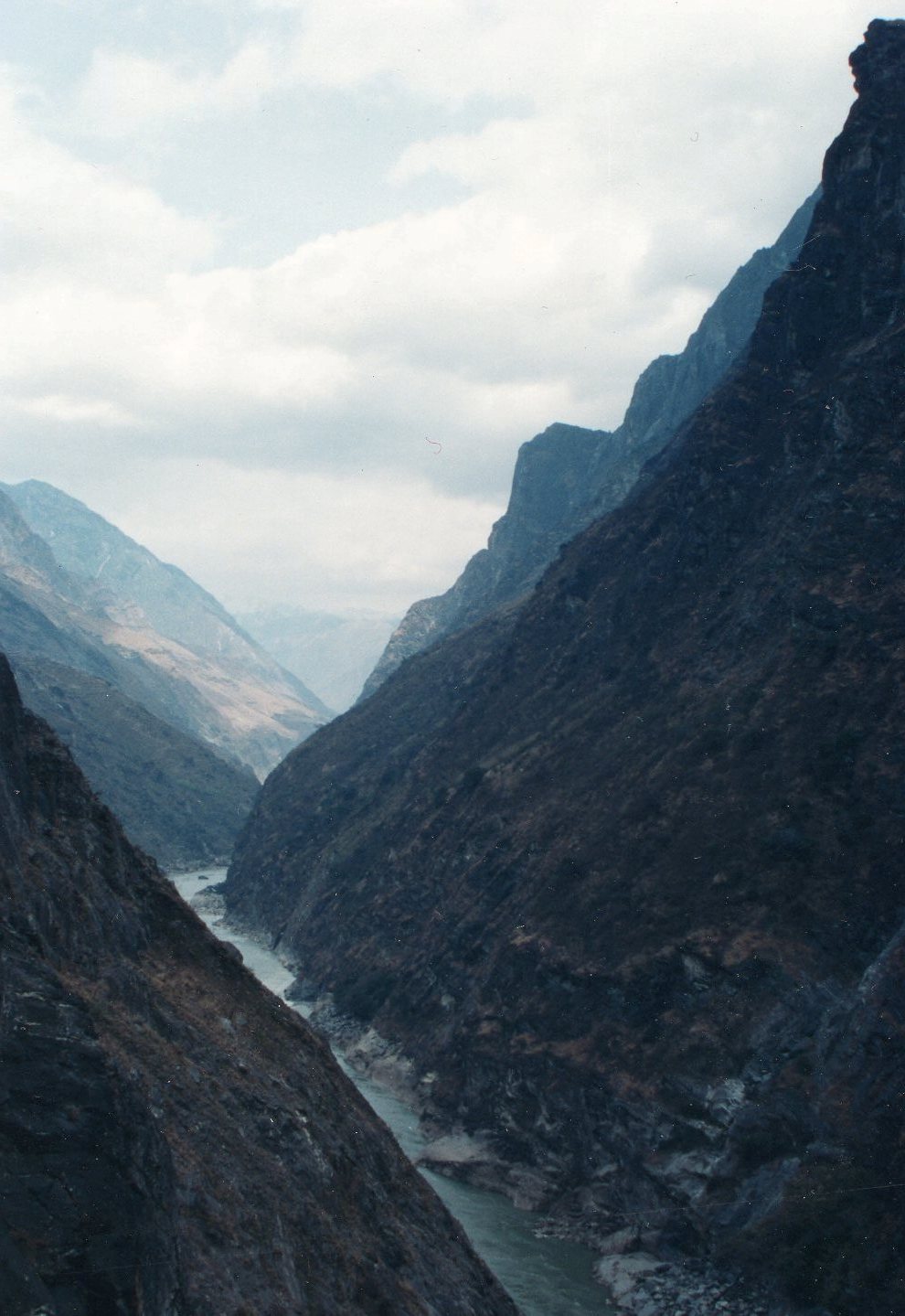 China South-west Yunnan, Tiger Leaping Gorge, Tiger Leaping Gorge, Walkopedia