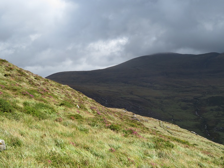 Ireland Kerry Killarney NP, Torc Mountain, Changing light, Walkopedia