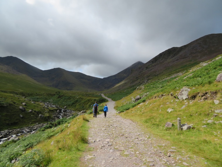 Ireland Kerry Iveragh Peninsula, Carrauntoohil, Hag's Glen, peaks ahead, Walkopedia