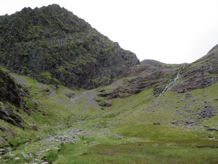 Ireland Kerry Iveragh Peninsula, Carrauntoohil, Carrauntoohil from early Bro O'shea route, Walkopedia