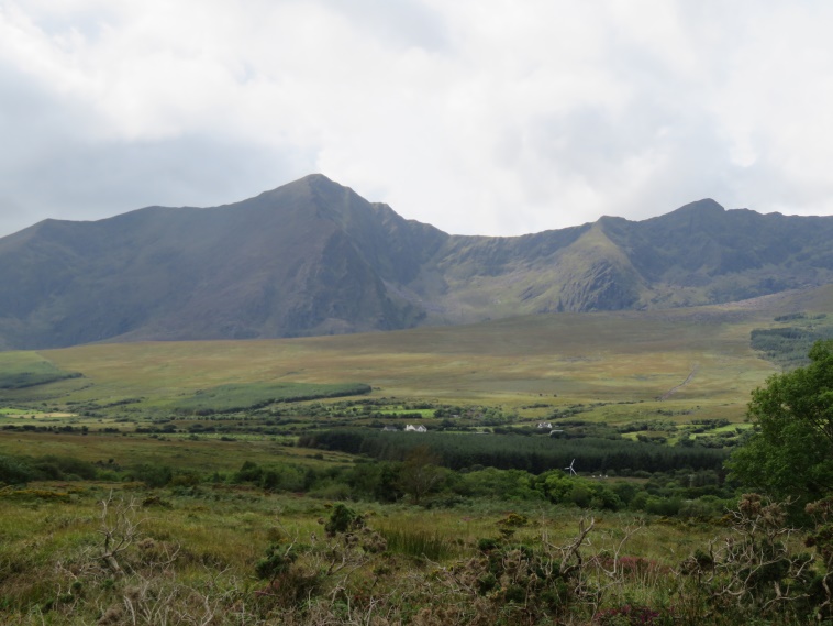 Ireland Kerry Dingle Peninsula, Mt Brandon, Mt Brandon from the east, Walkopedia