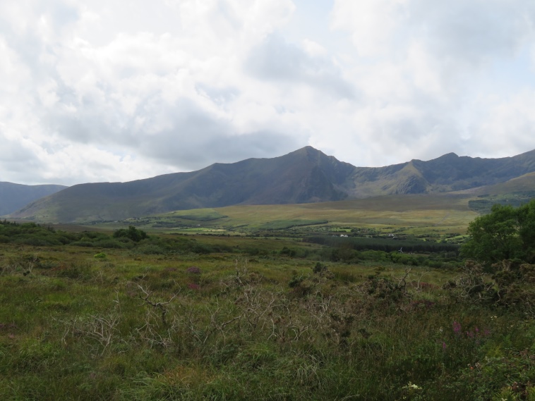 Ireland Kerry Dingle Peninsula, Mt Brandon, Mt Brandon from the east, Walkopedia