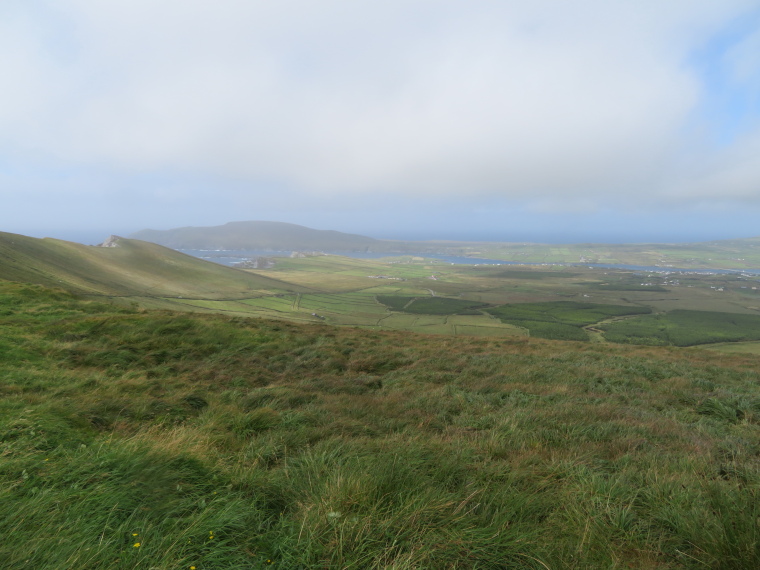 Ireland Kerry Iveragh Peninsula, Iveragh Peninsula, Valentia Island from Ballynahow Hill, Walkopedia