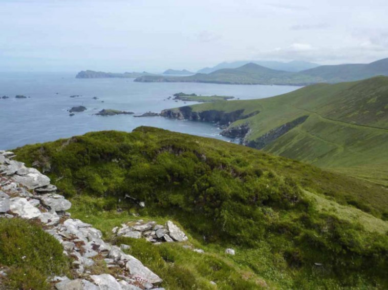 Ireland Kerry Dingle Peninsula, Great Blasket Island, View from the fort, Great Blasket , Walkopedia