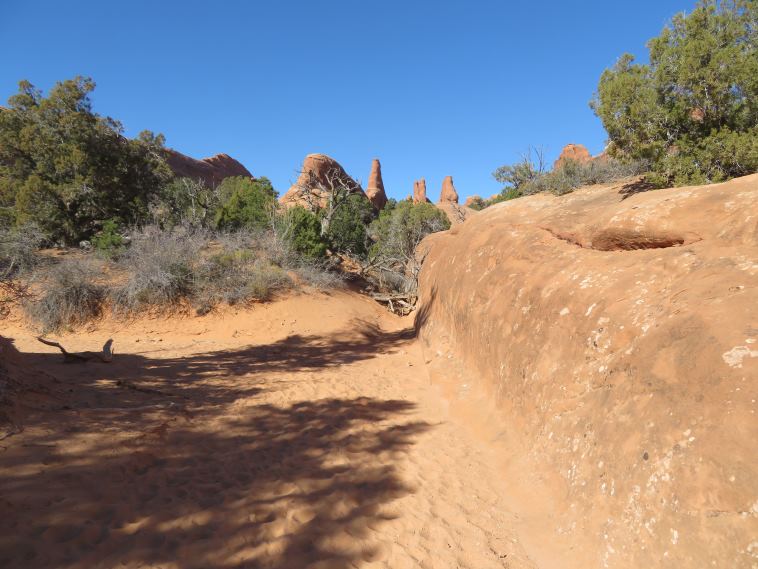 USA SW: Arches NP, Devil's Garden and Primitive Loop , , Walkopedia