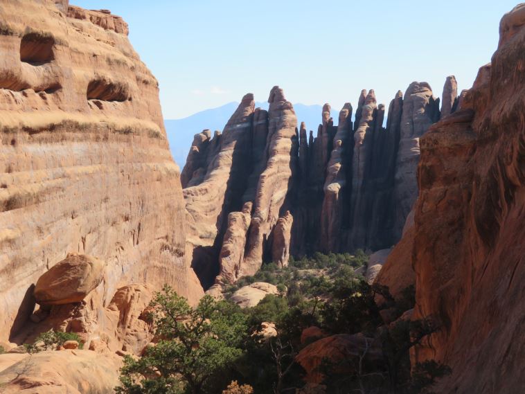 USA SW: Arches NP, Devil's Garden and Primitive Loop , , Walkopedia