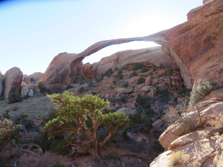 USA SW: Arches NP, Devil's Garden and Primitive Loop , Landcsape Arch, Walkopedia