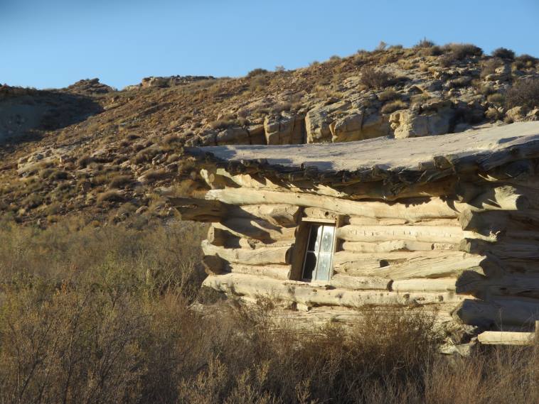 USA SW: Arches NP, Delicate Arch, Old cabin, Walkopedia