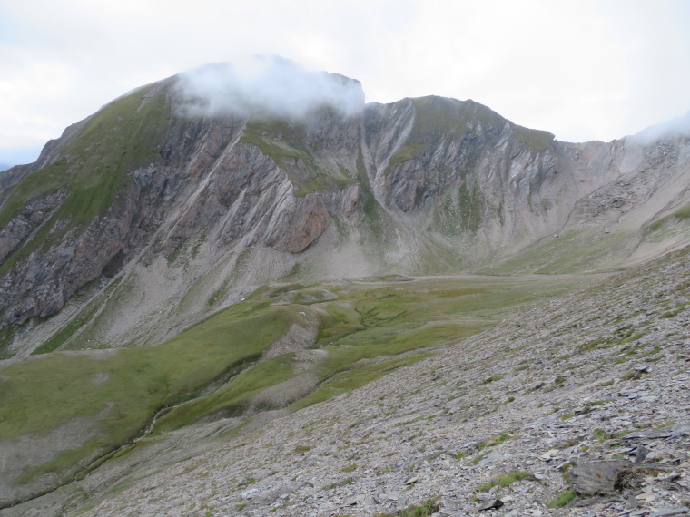 Austria Hohe Tauern, Sudetendeutscher Hohenweg , Durrenfeld corrie, parth approaching high col in distance, Walkopedia