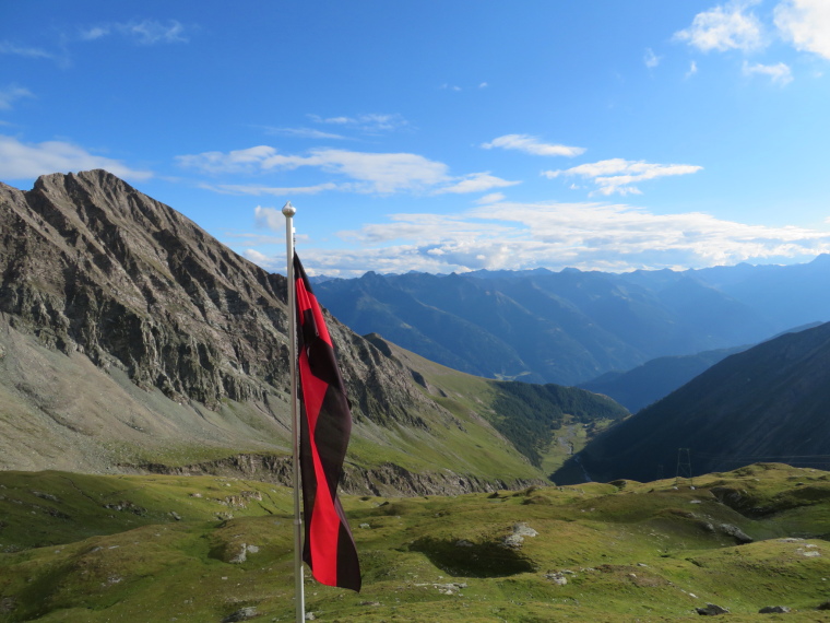 Austria Hohe Tauern, Sudetendeutscher Hohenweg , From the hut, Walkopedia